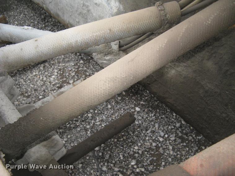 image for item DC2290 2002 CMI SF3002 paver