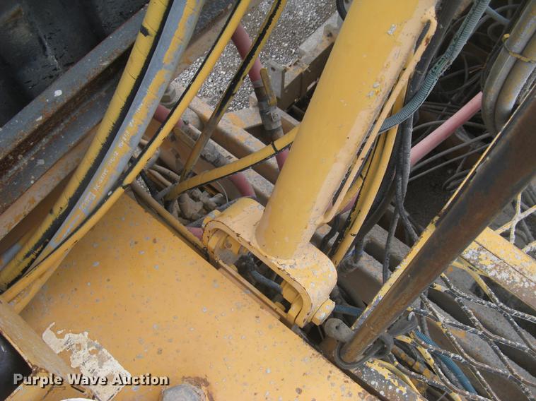 image for item DC2290 2002 CMI SF3002 paver