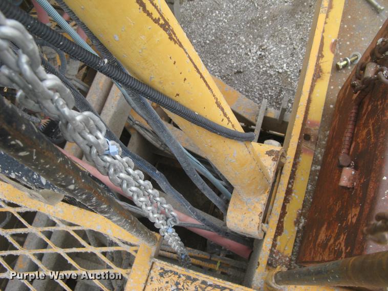 image for item DC2290 2002 CMI SF3002 paver