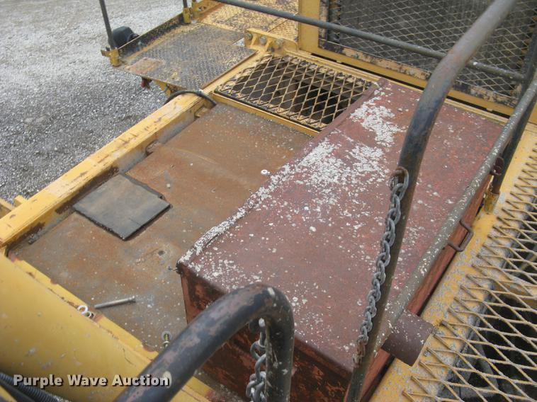 image for item DC2290 2002 CMI SF3002 paver