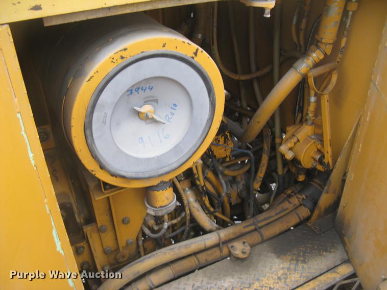 image for item DC2290 2002 CMI SF3002 paver