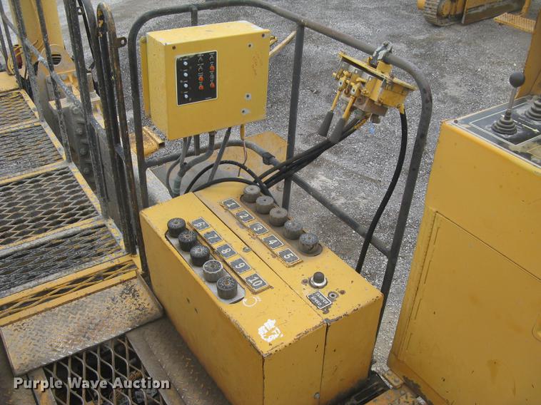 image for item DC2290 2002 CMI SF3002 paver