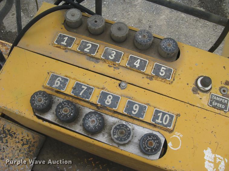 image for item DC2290 2002 CMI SF3002 paver