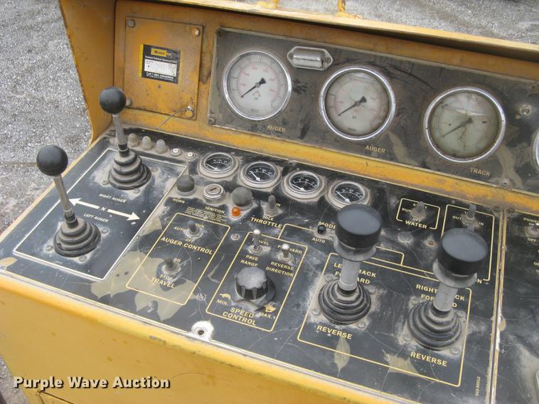 image for item DC2290 2002 CMI SF3002 paver