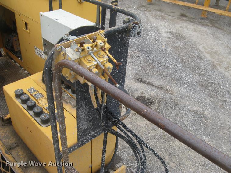 image for item DC2290 2002 CMI SF3002 paver