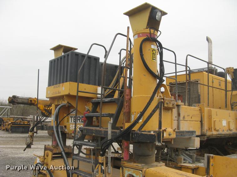 image for item DC2290 2002 CMI SF3002 paver