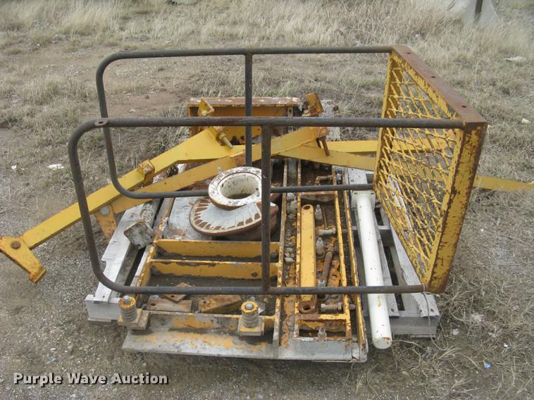 image for item DC2290 2002 CMI SF3002 paver