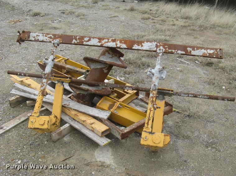 image for item DC2290 2002 CMI SF3002 paver