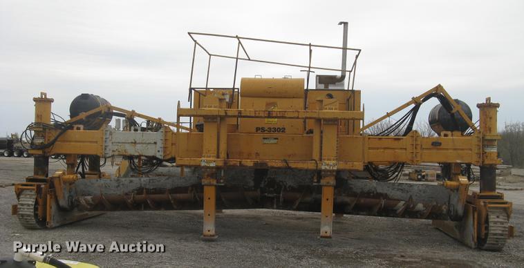 image for item DC2291 2003 CMI PS3302 placer spreader