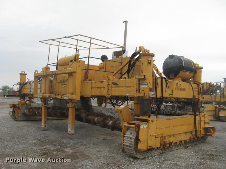 image for item DC2291 2003 CMI PS3302 placer spreader