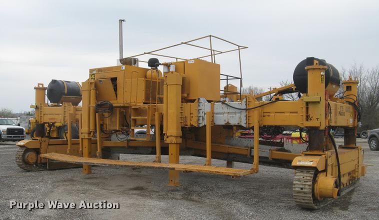 image for item DC2291 2003 CMI PS3302 placer spreader