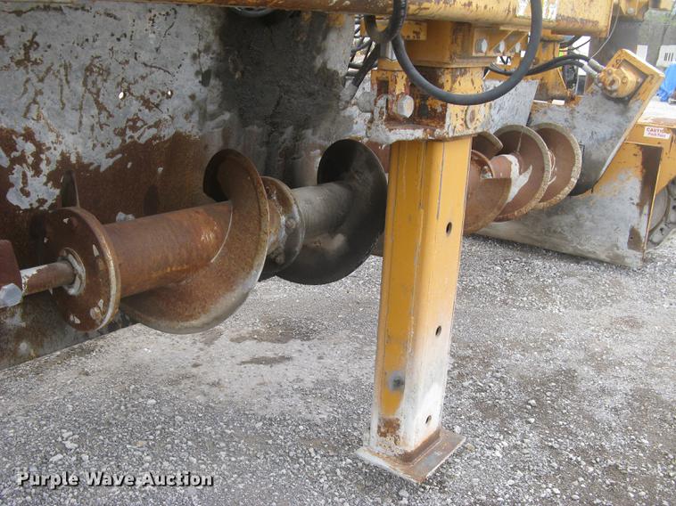 image for item DC2291 2003 CMI PS3302 placer spreader