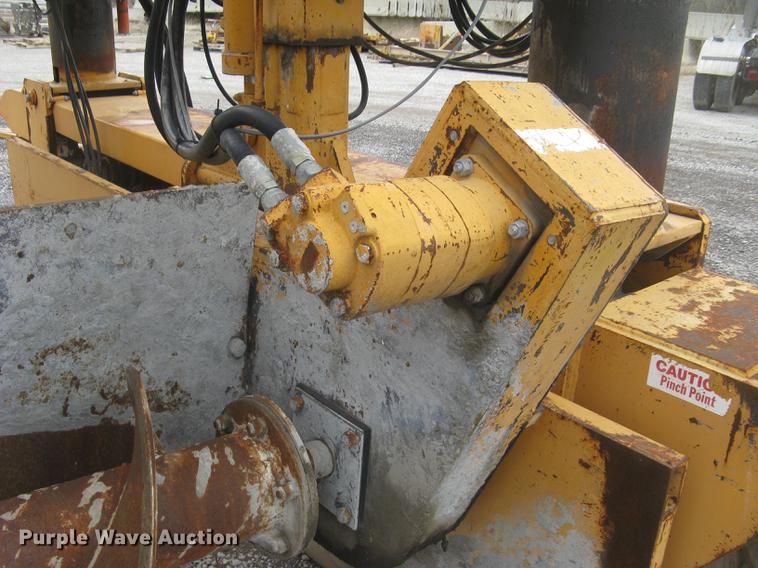 image for item DC2291 2003 CMI PS3302 placer spreader