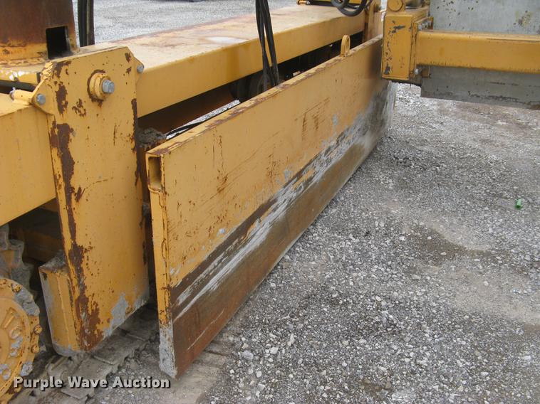 image for item DC2291 2003 CMI PS3302 placer spreader