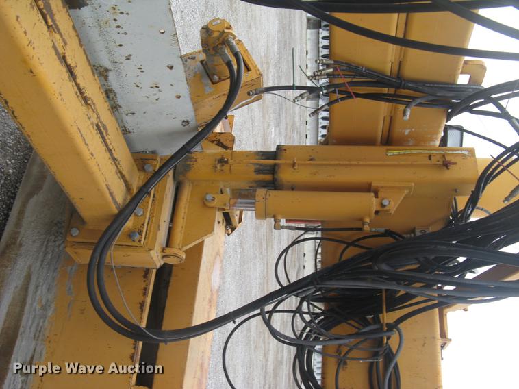 image for item DC2291 2003 CMI PS3302 placer spreader