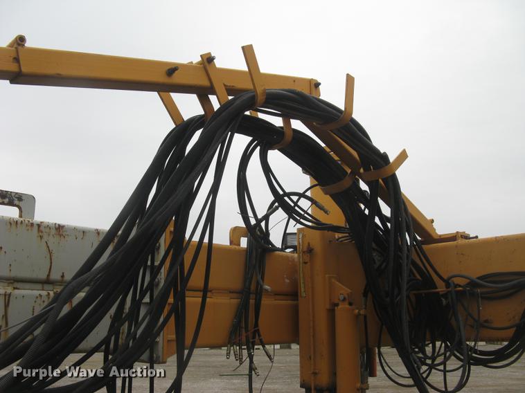 image for item DC2291 2003 CMI PS3302 placer spreader