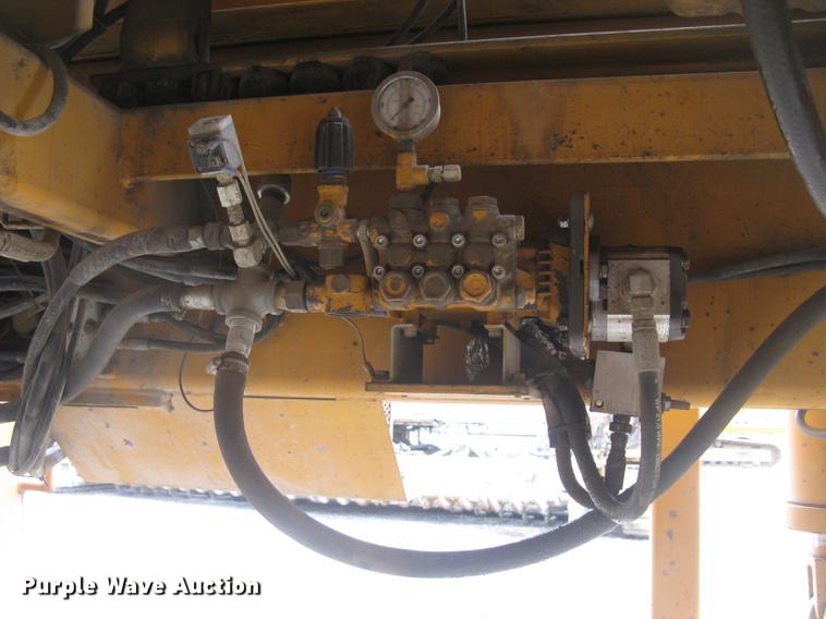 image for item DC2291 2003 CMI PS3302 placer spreader