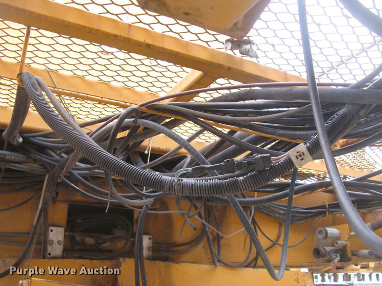 image for item DC2291 2003 CMI PS3302 placer spreader