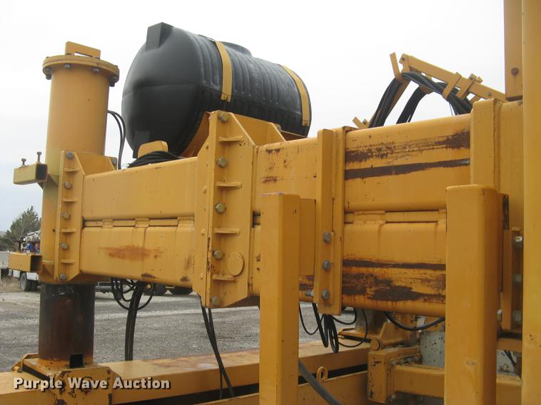 image for item DC2291 2003 CMI PS3302 placer spreader