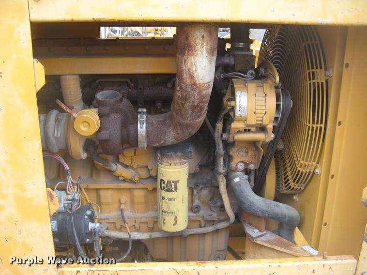 image for item DC2291 2003 CMI PS3302 placer spreader