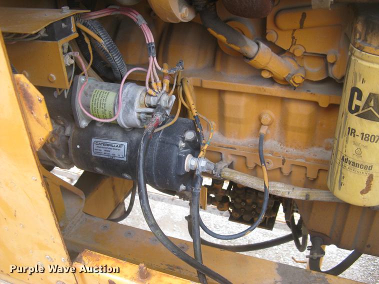 image for item DC2291 2003 CMI PS3302 placer spreader