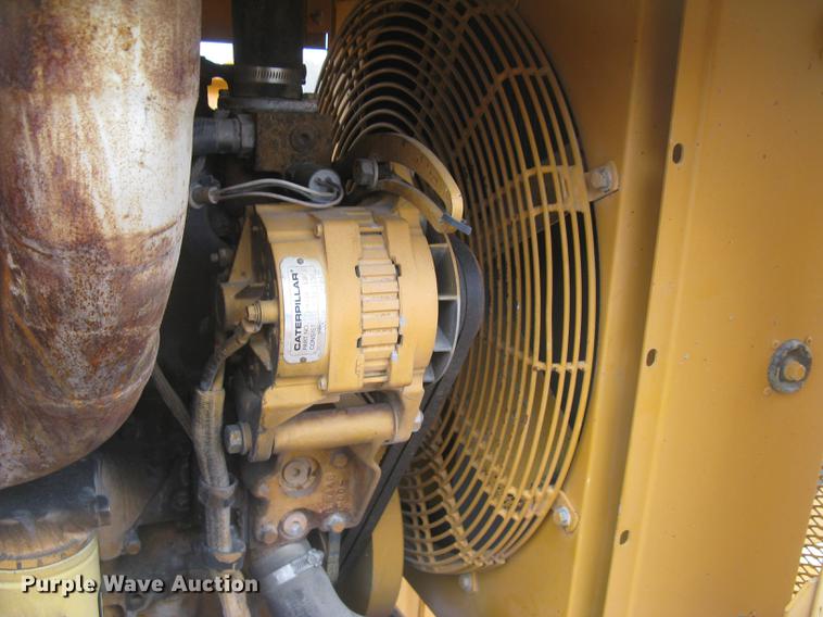 image for item DC2291 2003 CMI PS3302 placer spreader