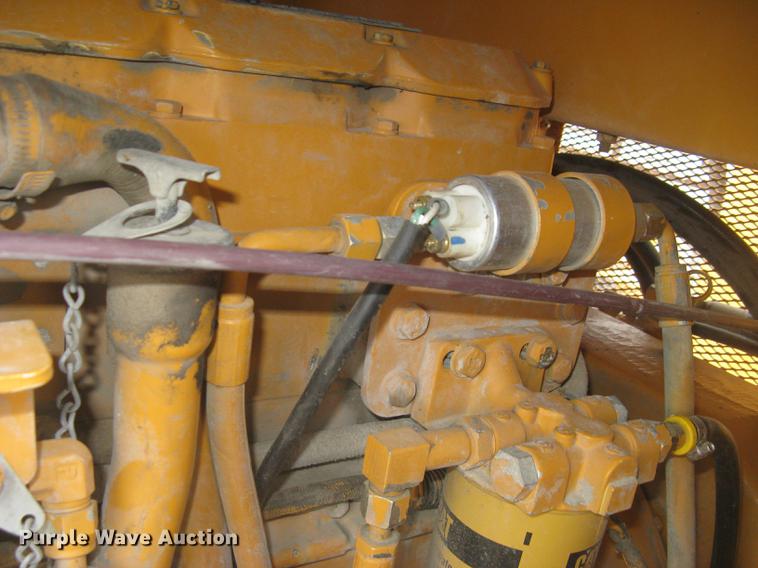 image for item DC2291 2003 CMI PS3302 placer spreader