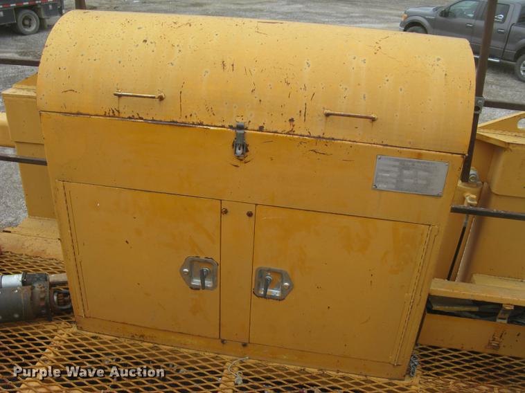 image for item DC2291 2003 CMI PS3302 placer spreader