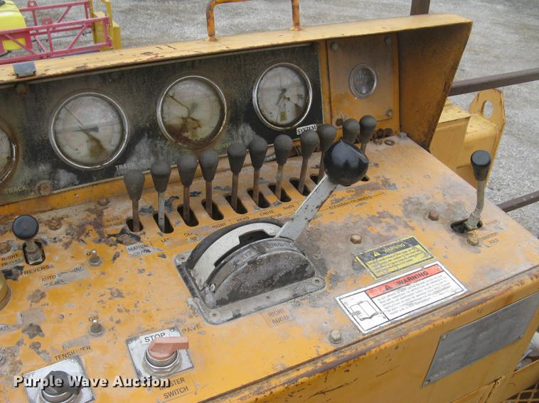 image for item DC2291 2003 CMI PS3302 placer spreader