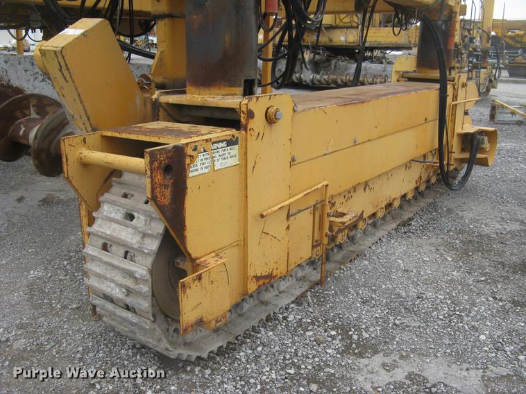 image for item DC2291 2003 CMI PS3302 placer spreader