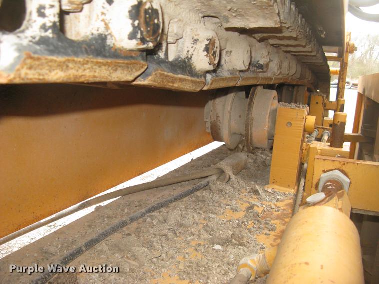 image for item DC2291 2003 CMI PS3302 placer spreader