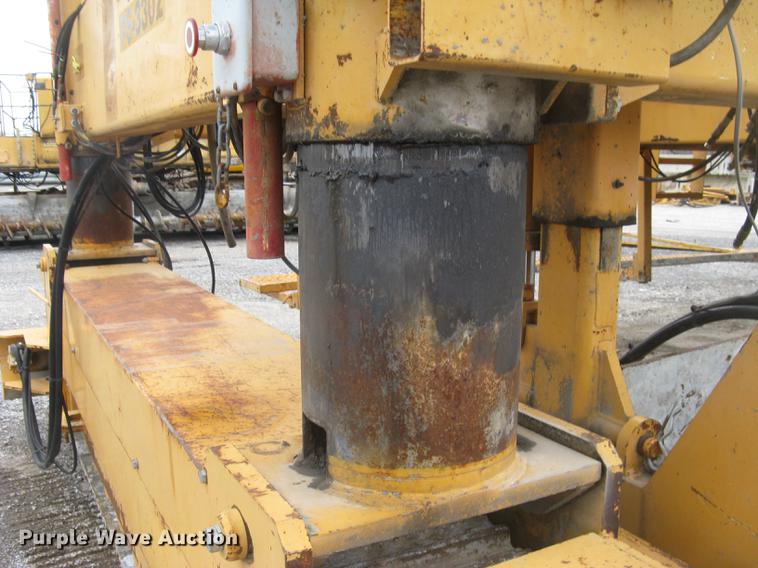 image for item DC2291 2003 CMI PS3302 placer spreader