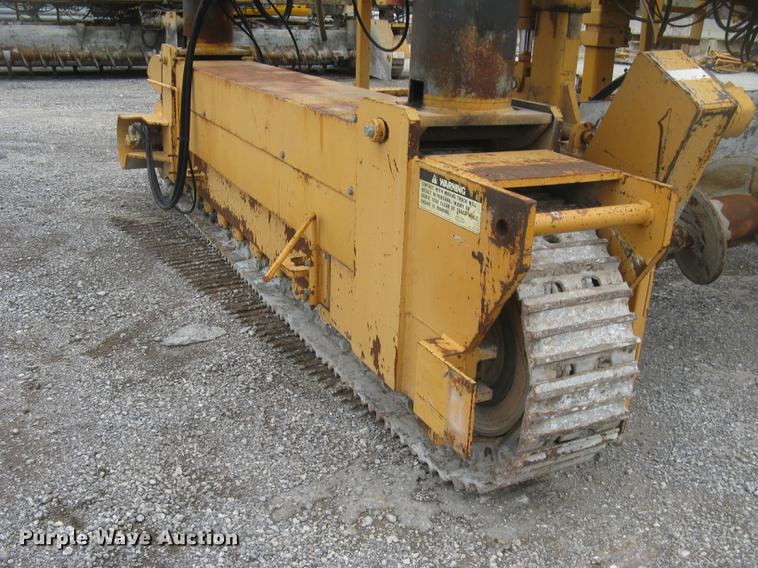 image for item DC2291 2003 CMI PS3302 placer spreader