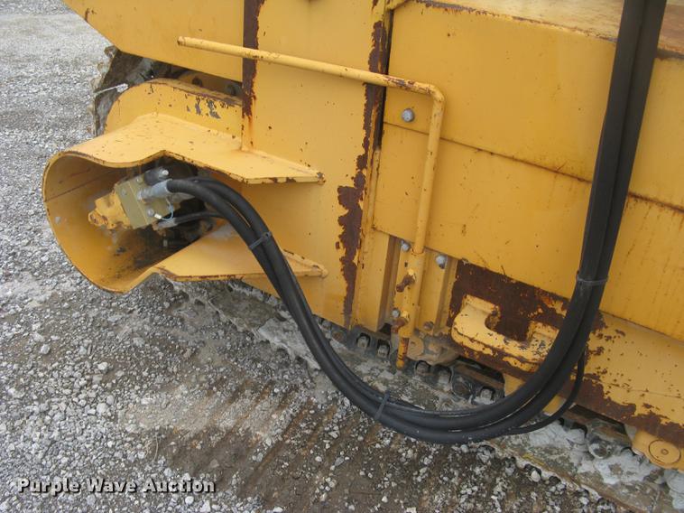 image for item DC2291 2003 CMI PS3302 placer spreader