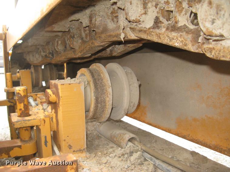 image for item DC2291 2003 CMI PS3302 placer spreader