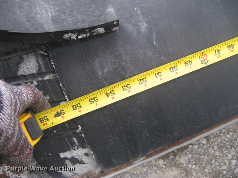 image for item DC2291 2003 CMI PS3302 placer spreader