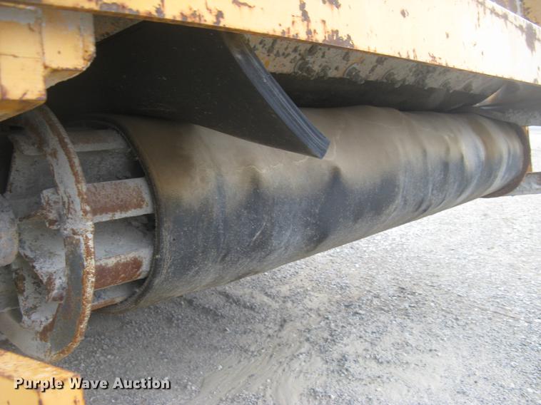 image for item DC2291 2003 CMI PS3302 placer spreader