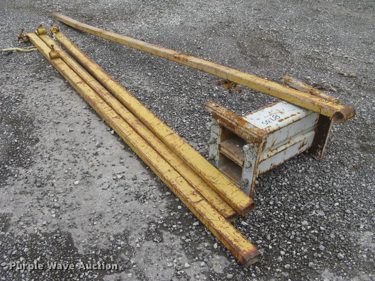 image for item DC2291 2003 CMI PS3302 placer spreader