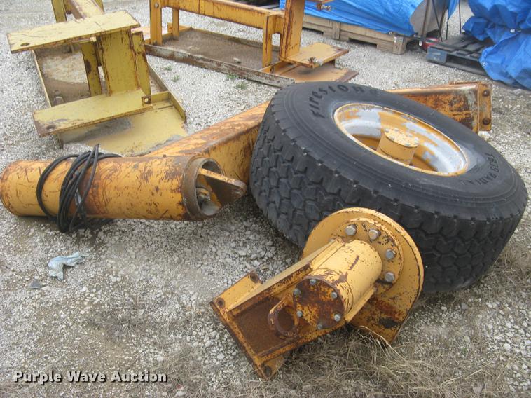 image for item DC2291 2003 CMI PS3302 placer spreader