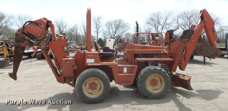 image for item DC3036 2000 Ditch Witch 8020 Turbo cable plow