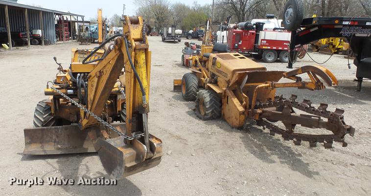image for item DC3037 (2) Case Davis Fleetline trenchers