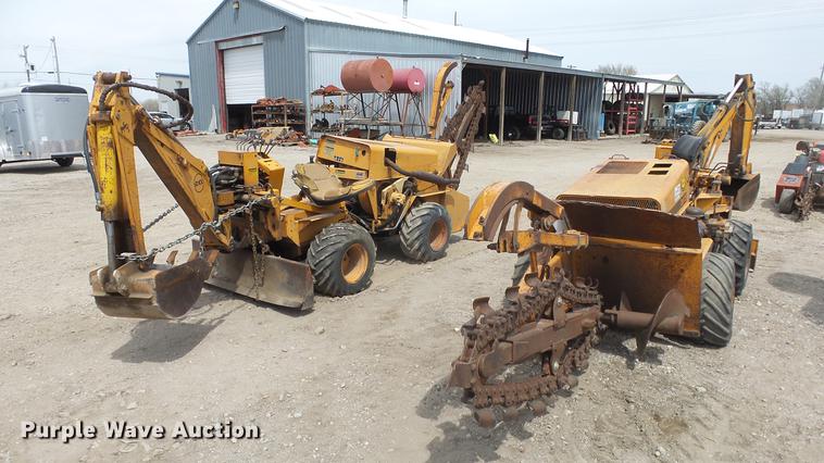 image for item DC3037 (2) Case Davis Fleetline trenchers