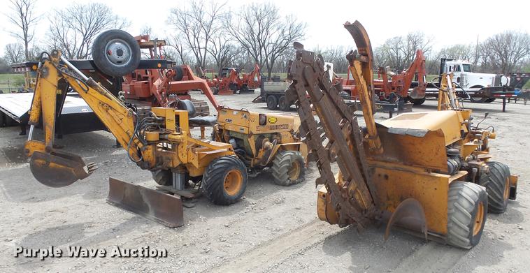 image for item DC3037 (2) Case Davis Fleetline trenchers