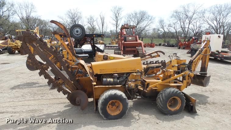image for item DC3037 (2) Case Davis Fleetline trenchers