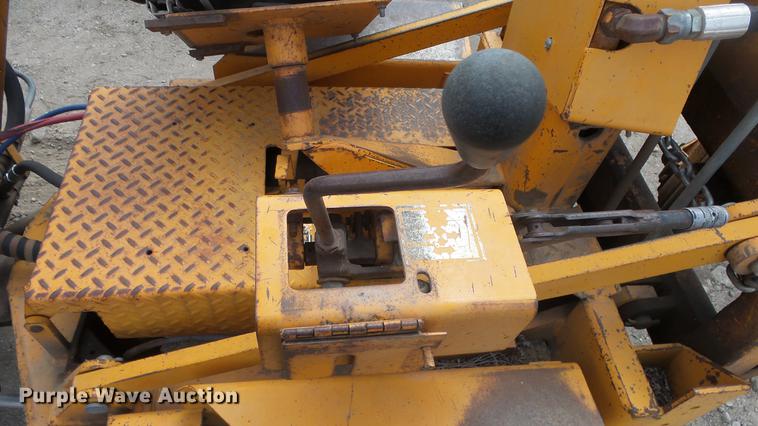 image for item DC3037 (2) Case Davis Fleetline trenchers