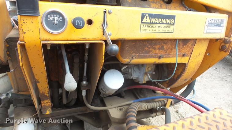 image for item DC3037 (2) Case Davis Fleetline trenchers