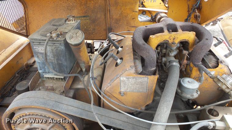 image for item DC3037 (2) Case Davis Fleetline trenchers