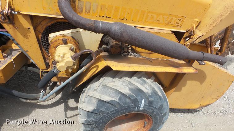 image for item DC3037 (2) Case Davis Fleetline trenchers