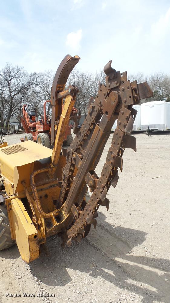 image for item DC3037 (2) Case Davis Fleetline trenchers