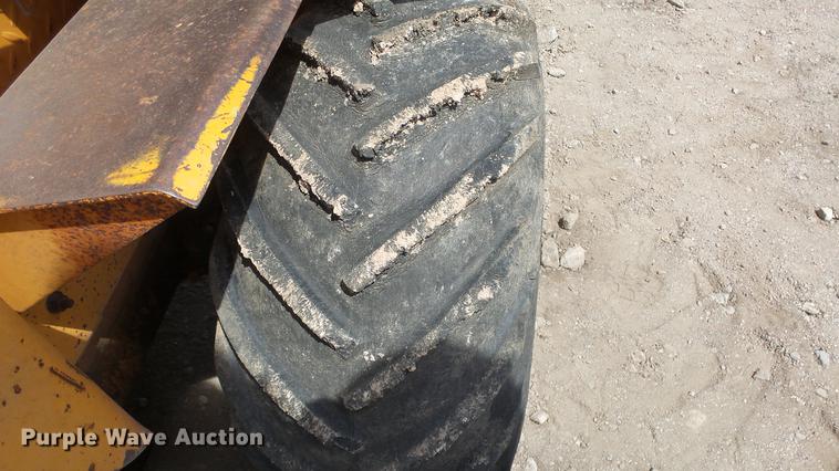 image for item DC3037 (2) Case Davis Fleetline trenchers